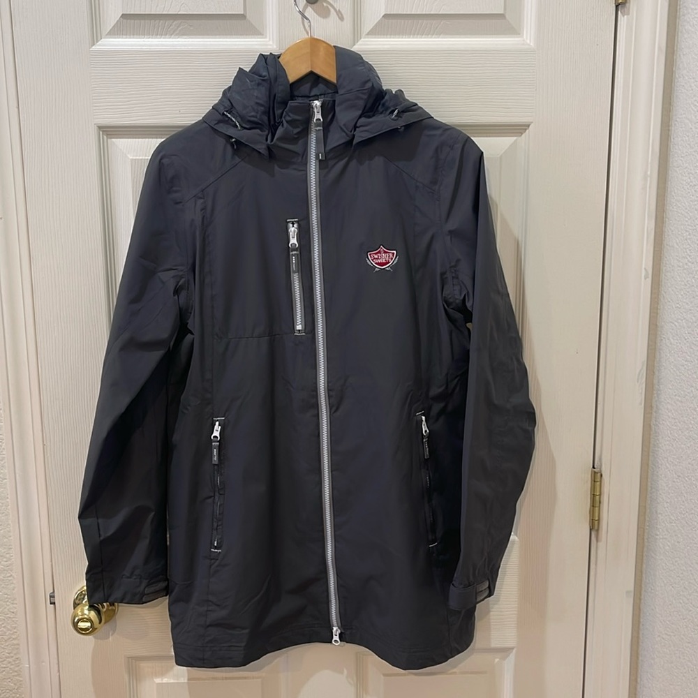 Women’s raincoat size medium